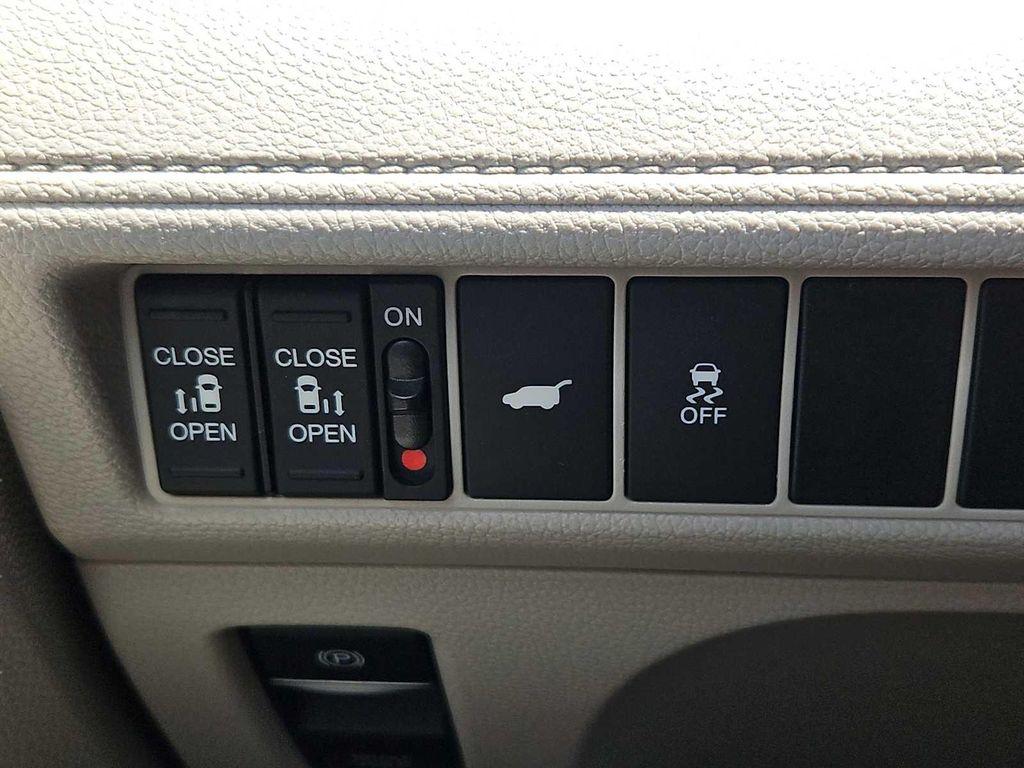 new 2026 Honda Odyssey car, priced at $42,684