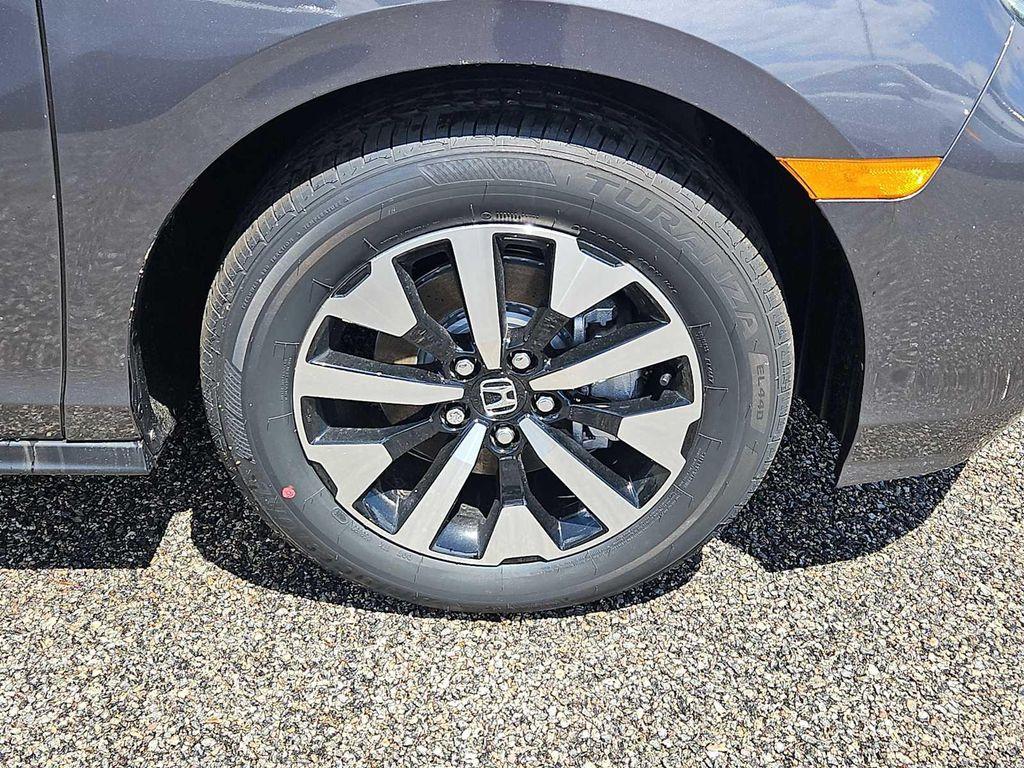 new 2026 Honda Odyssey car, priced at $42,684