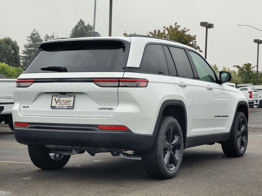 new 2025 Jeep Grand Cherokee car, priced at $44,370