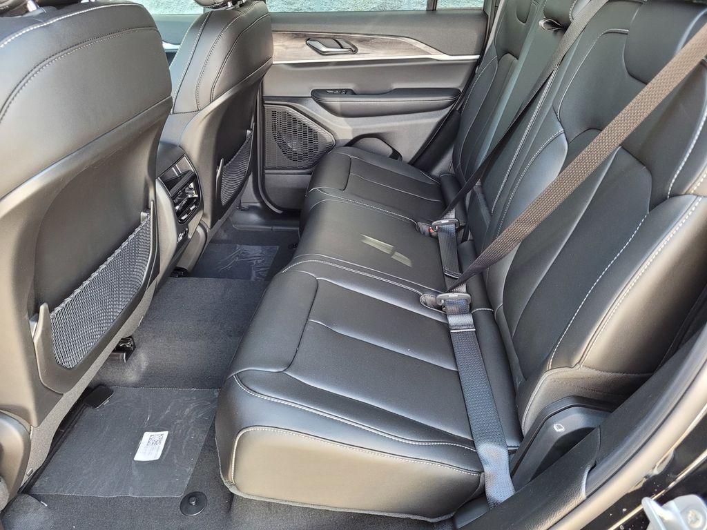 new 2025 Jeep Grand Cherokee car, priced at $45,130