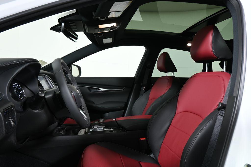 new 2025 INFINITI QX50 car