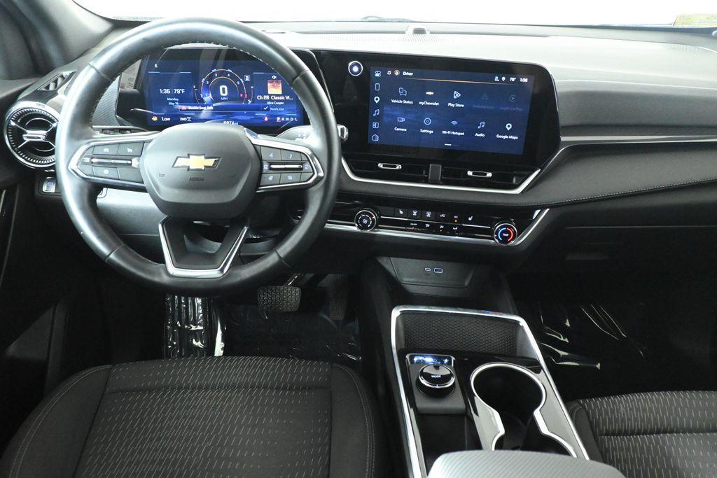used 2026 Chevrolet Equinox car, priced at $30,399