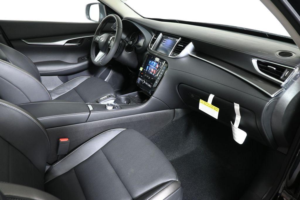 new 2025 INFINITI QX50 car