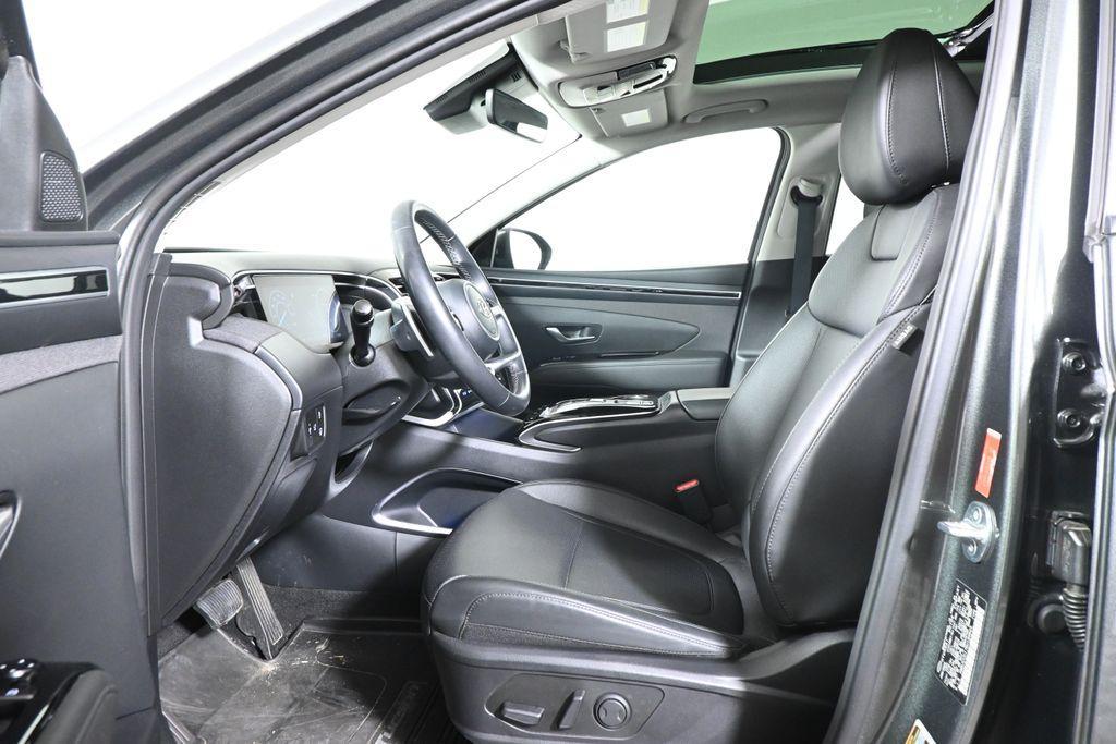 used 2024 Hyundai TUCSON Hybrid car, priced at $28,399