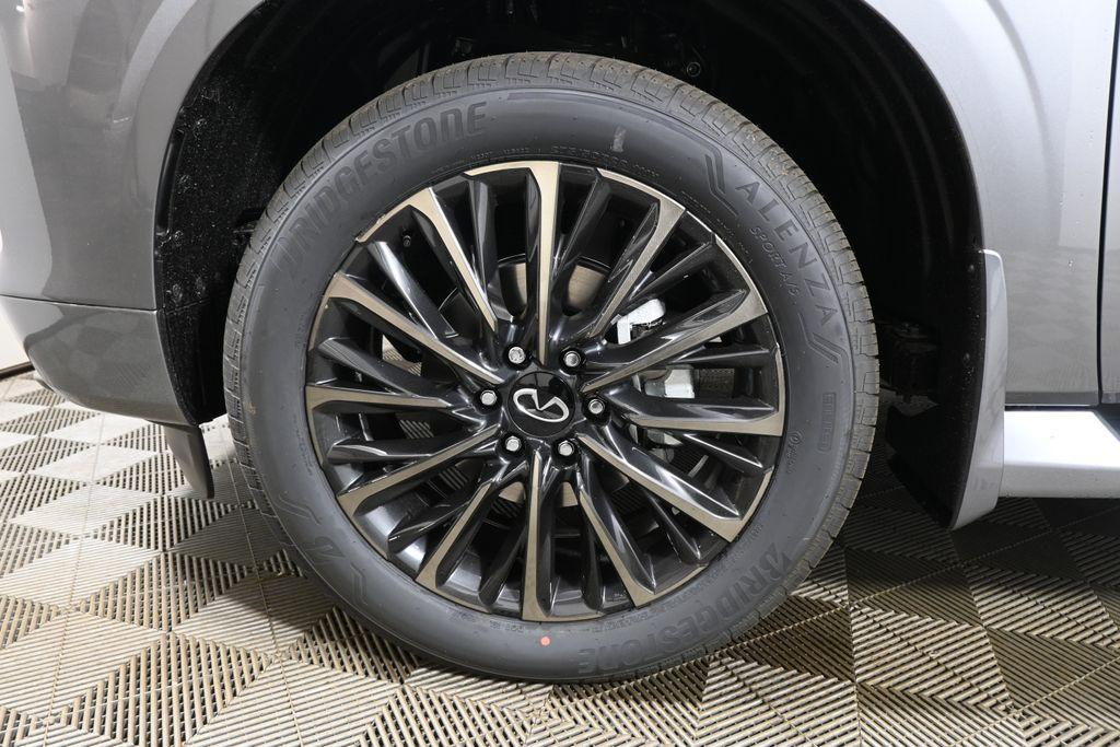 new 2026 INFINITI QX80 car, priced at $113,195