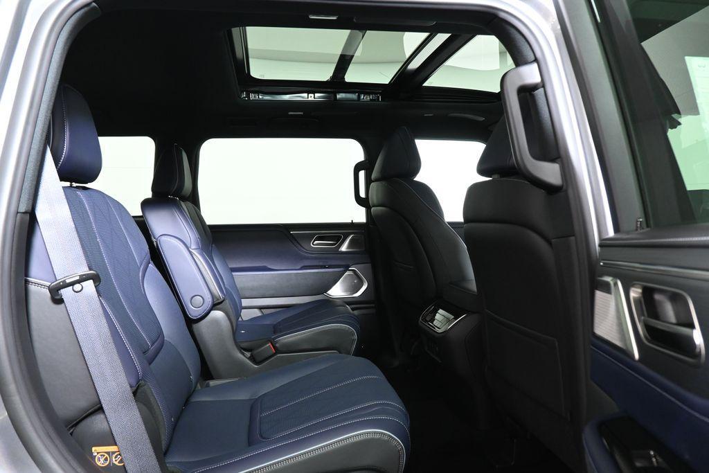 new 2026 INFINITI QX80 car