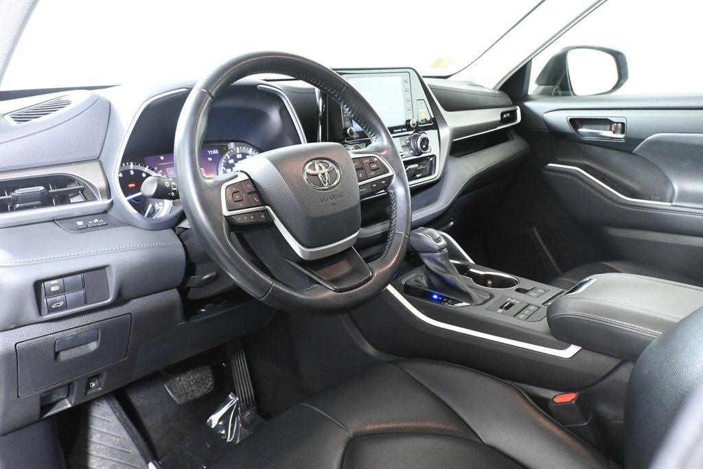 used 2022 Toyota Highlander car, priced at $29,979