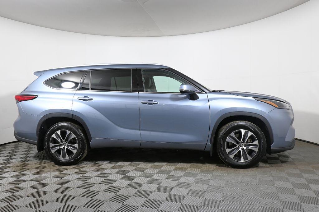 used 2022 Toyota Highlander car, priced at $29,979