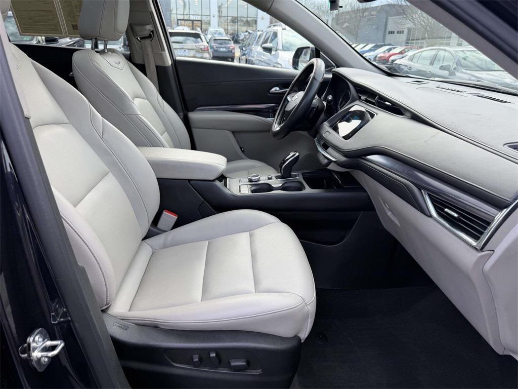 used 2023 Cadillac XT4 car, priced at $26,500