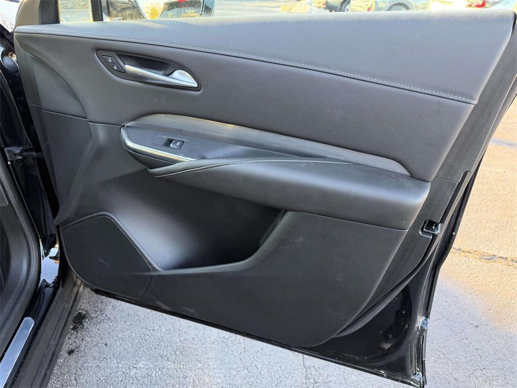 used 2025 Cadillac XT4 car, priced at $36,500