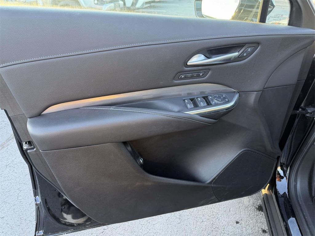 used 2025 Cadillac XT4 car, priced at $36,500