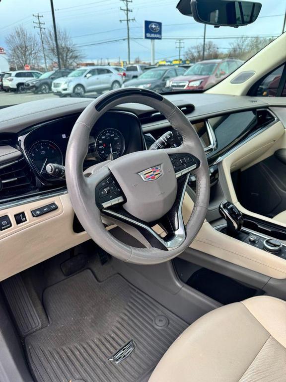 used 2023 Cadillac XT6 car, priced at $34,000