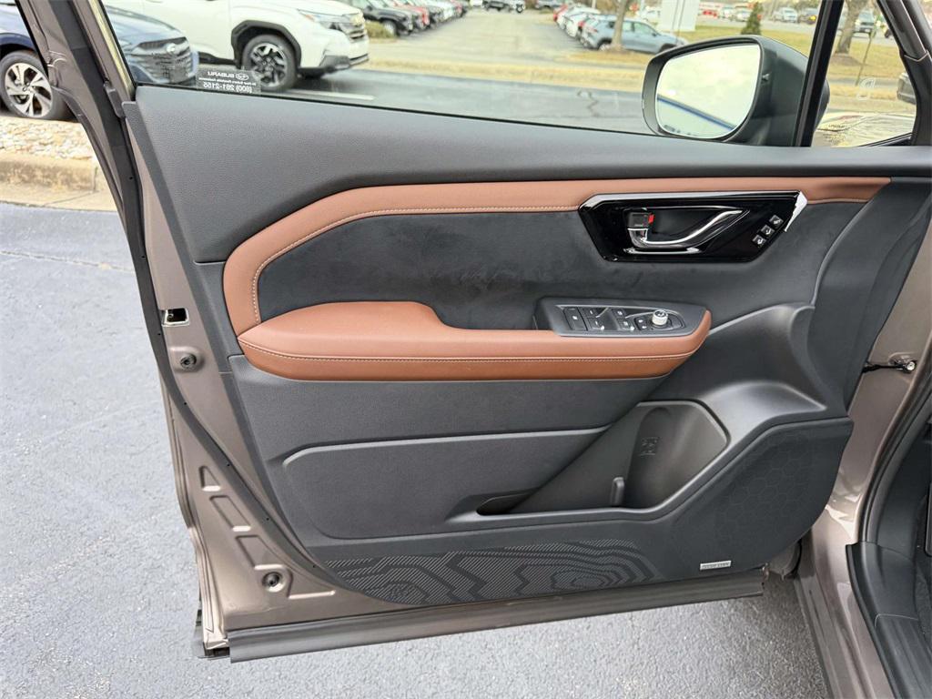 new 2025 Subaru Forester Hybrid car, priced at $42,652