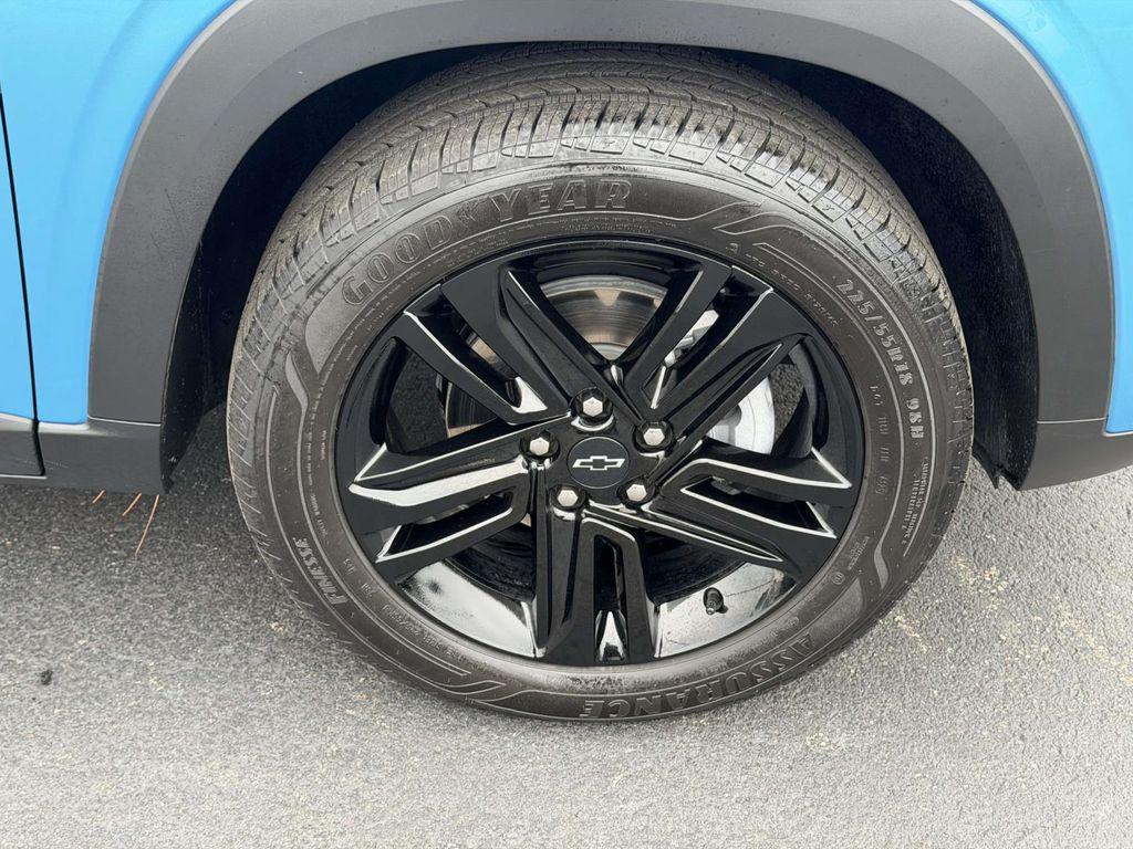 used 2025 Chevrolet Trax car, priced at $24,500