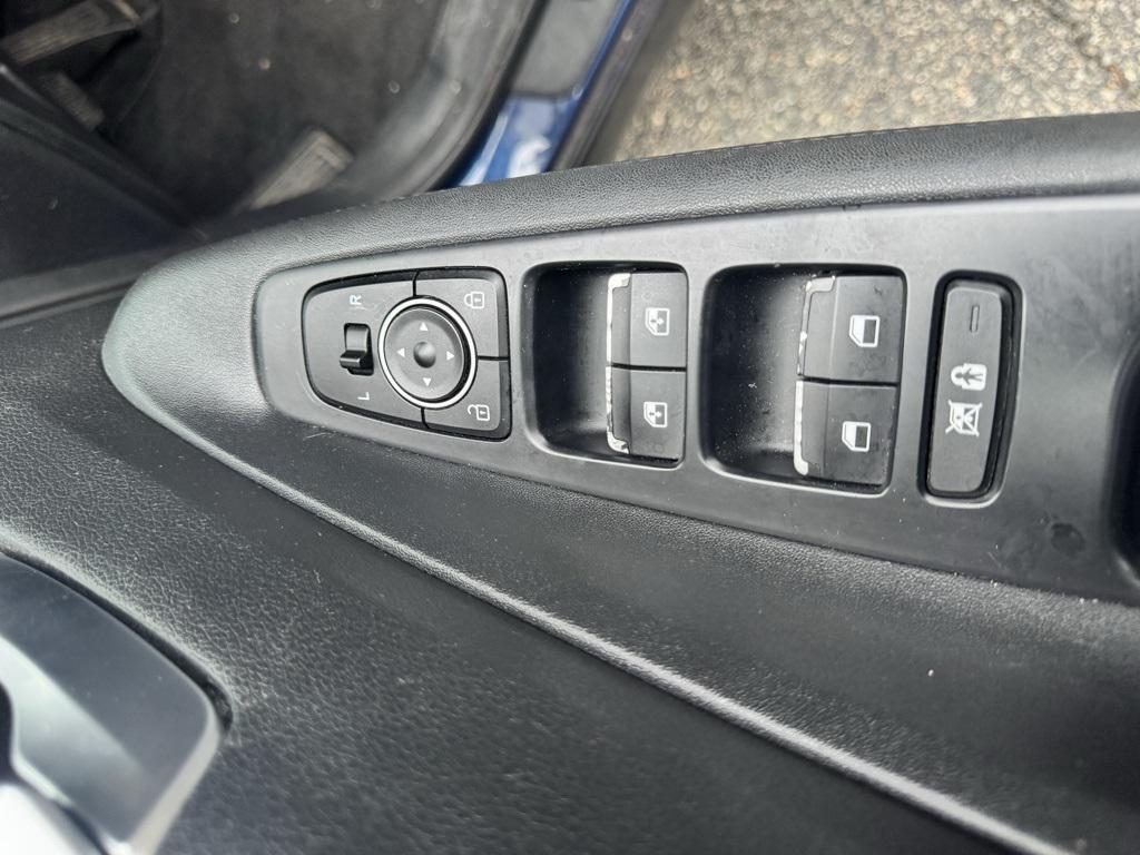 used 2020 Hyundai Santa Fe car, priced at $14,000