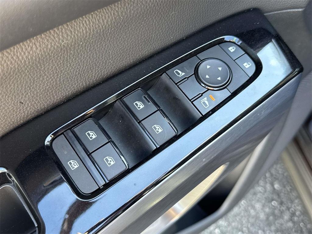 used 2022 Nissan Pathfinder car, priced at $26,399