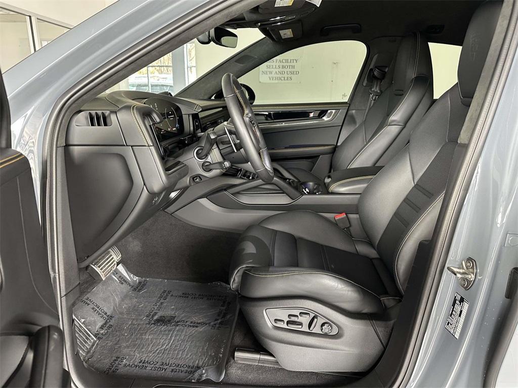 used 2025 Porsche Cayenne car