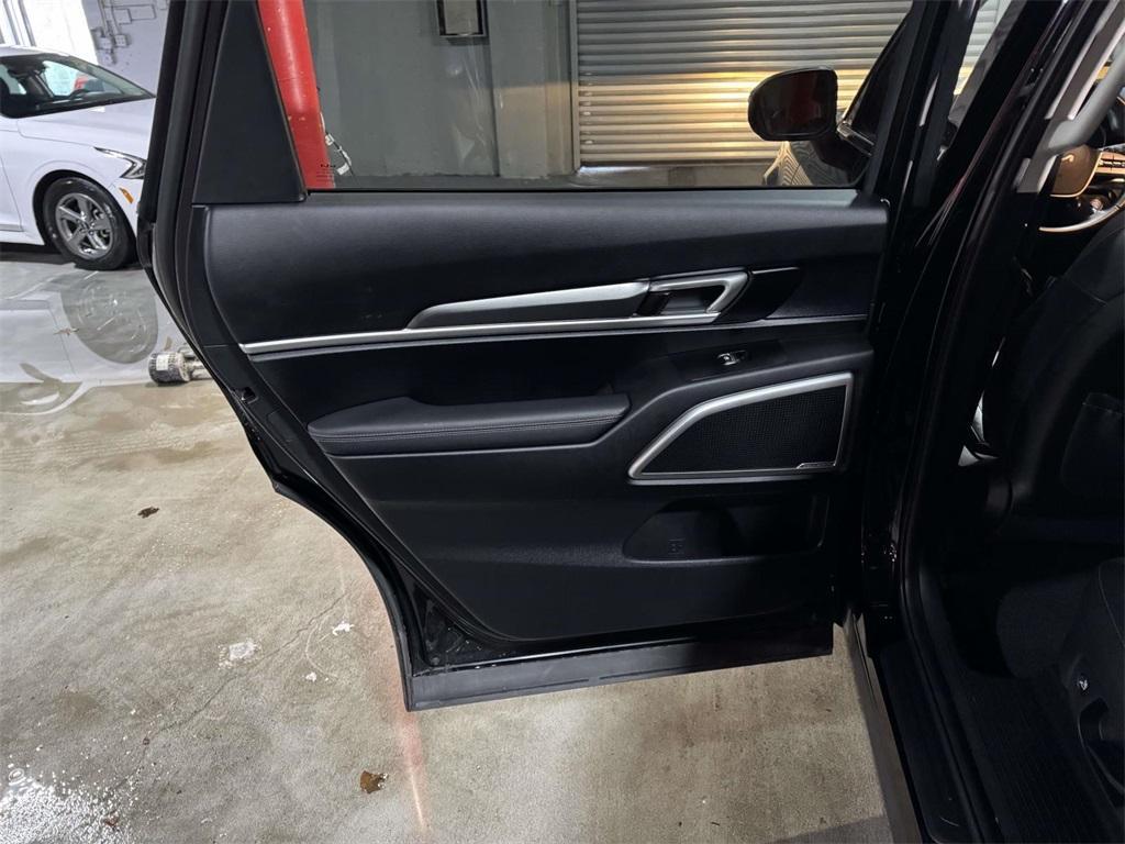 used 2022 Kia Telluride car, priced at $27,099