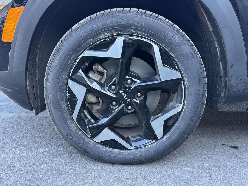 used 2025 Kia Seltos car, priced at $21,189