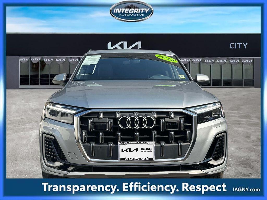 used 2025 Audi Q7 car
