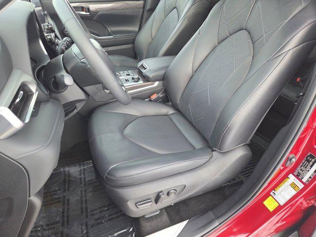 used 2024 Toyota Highlander car, priced at $45,990
