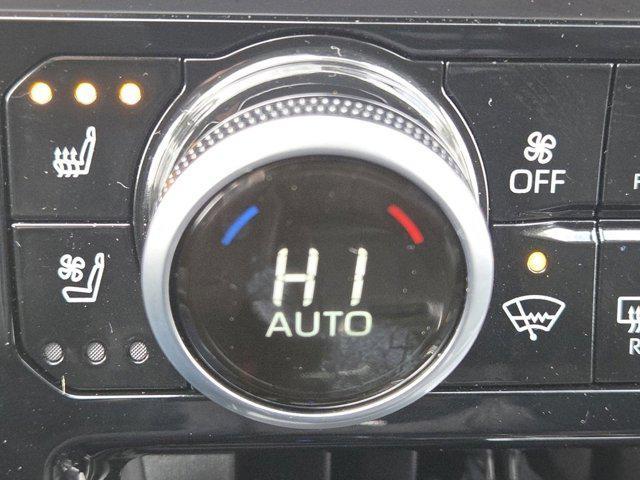 used 2024 Toyota Highlander car, priced at $45,990