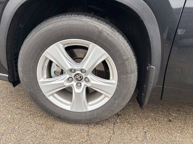 used 2023 Toyota Highlander car, priced at $31,888