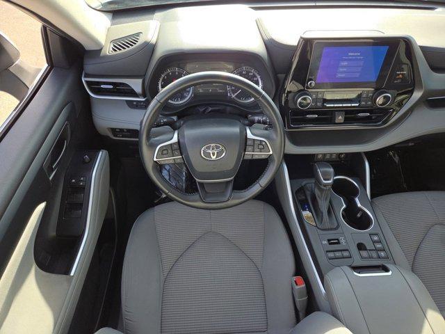 used 2023 Toyota Highlander car, priced at $29,677