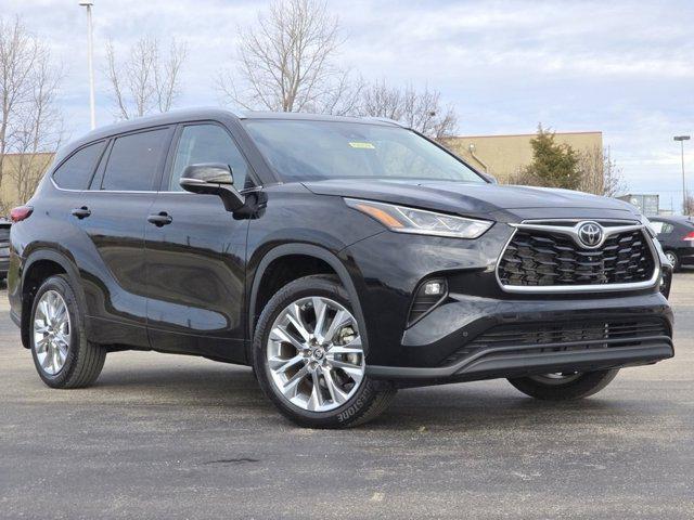 used 2023 Toyota Highlander car, priced at $38,644