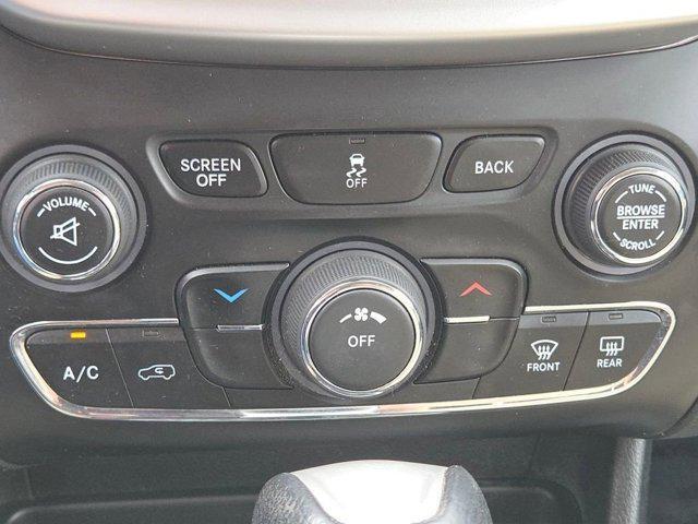 used 2015 Jeep Cherokee car, priced at $6,888
