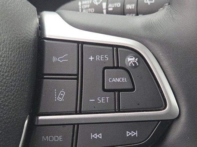 used 2025 Toyota Highlander car, priced at $49,990