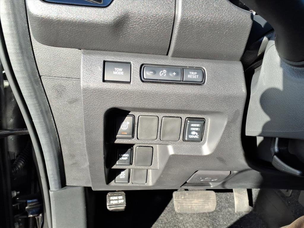 new 2026 Nissan Frontier car, priced at $40,005