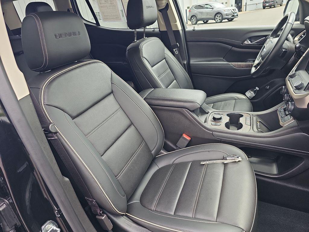 used 2023 GMC Acadia car, priced at $38,407