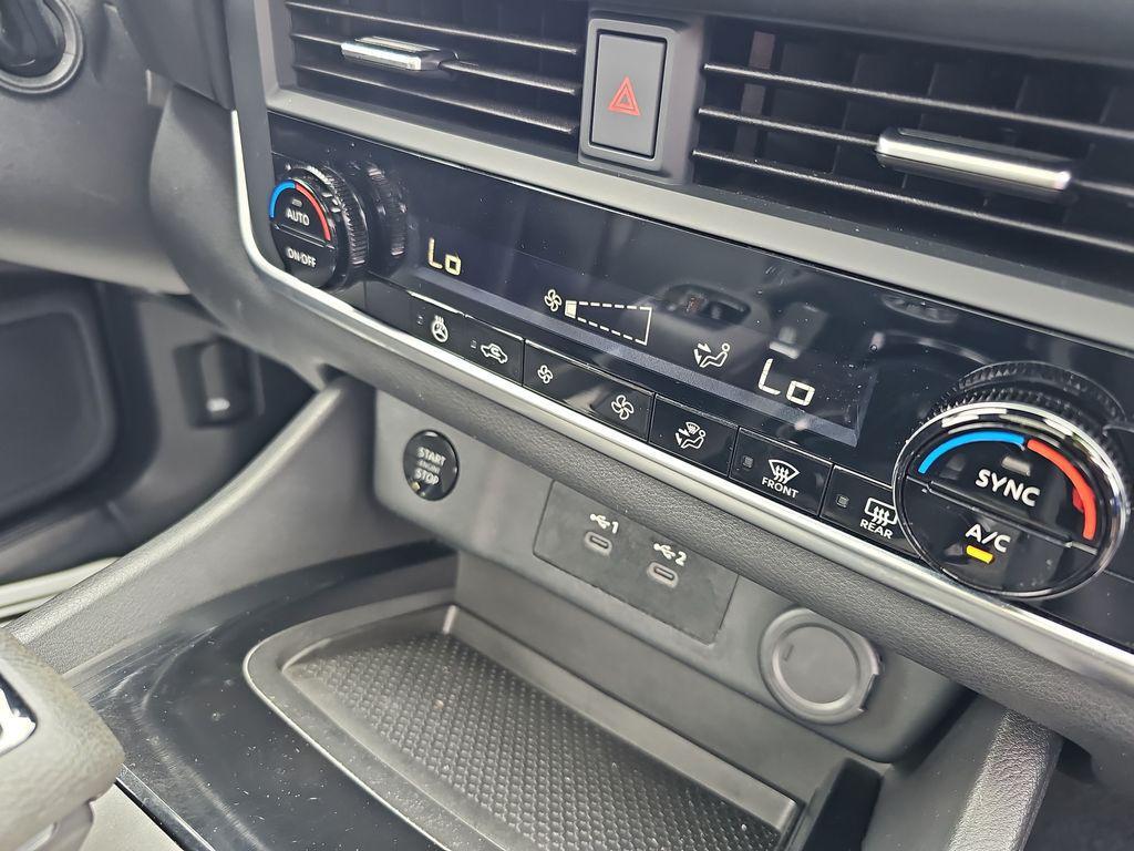 used 2024 Nissan Rogue car, priced at $27,907