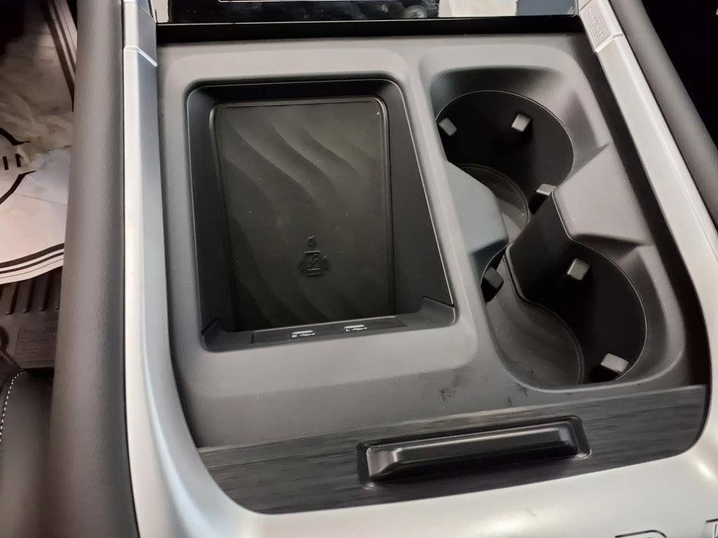 new 2025 Nissan Armada car, priced at $77,250