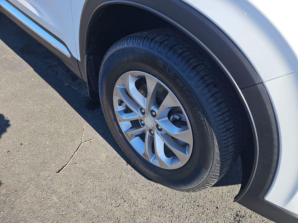 used 2020 Hyundai Santa Fe car, priced at $15,995