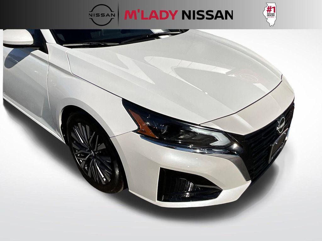 used 2023 Nissan Altima car, priced at $21,995