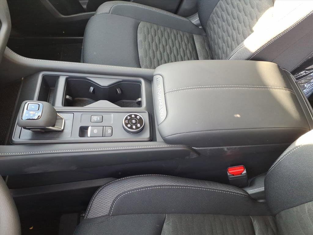 new 2025 Nissan Pathfinder car, priced at $31,771