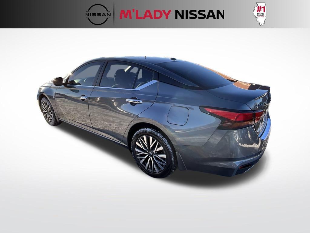 used 2023 Nissan Altima car, priced at $25,995