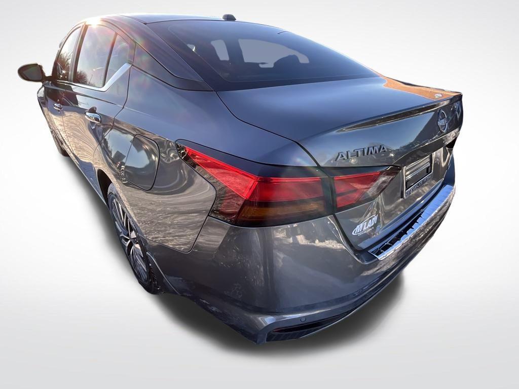 used 2023 Nissan Altima car, priced at $25,995