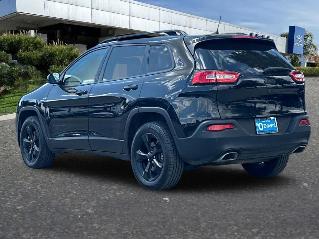 used 2018 Jeep Cherokee car, priced at $10,999