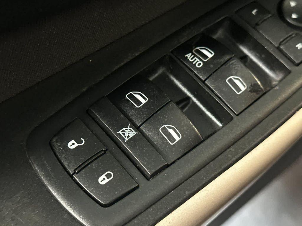 used 2018 Jeep Cherokee car, priced at $10,999