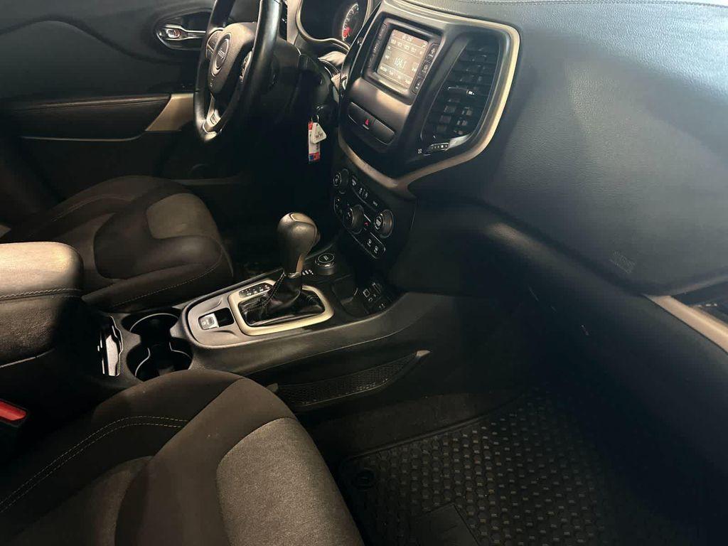 used 2018 Jeep Cherokee car, priced at $10,999