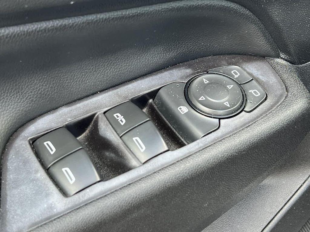 used 2020 Chevrolet Equinox car, priced at $9,999