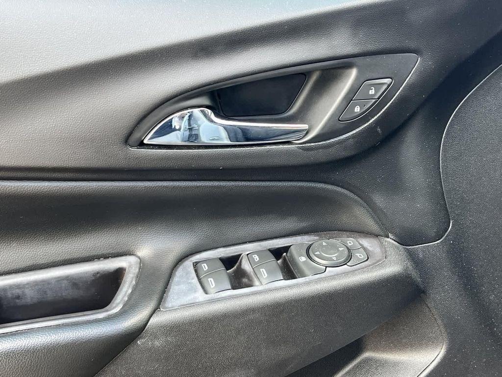 used 2020 Chevrolet Equinox car, priced at $9,999