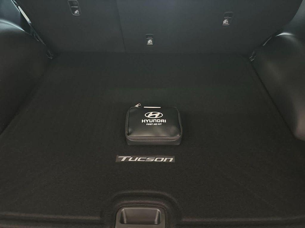 new 2026 Hyundai TUCSON Hybrid car, priced at $34,265