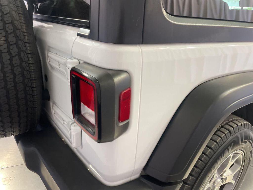 used 2021 Jeep Wrangler Unlimited car, priced at $23,084