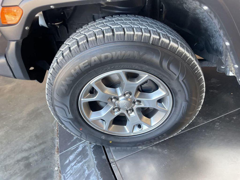 used 2021 Jeep Wrangler Unlimited car, priced at $23,084