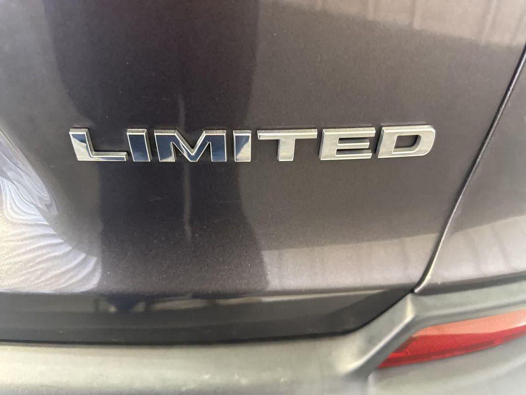 used 2020 Jeep Cherokee car, priced at $14,995
