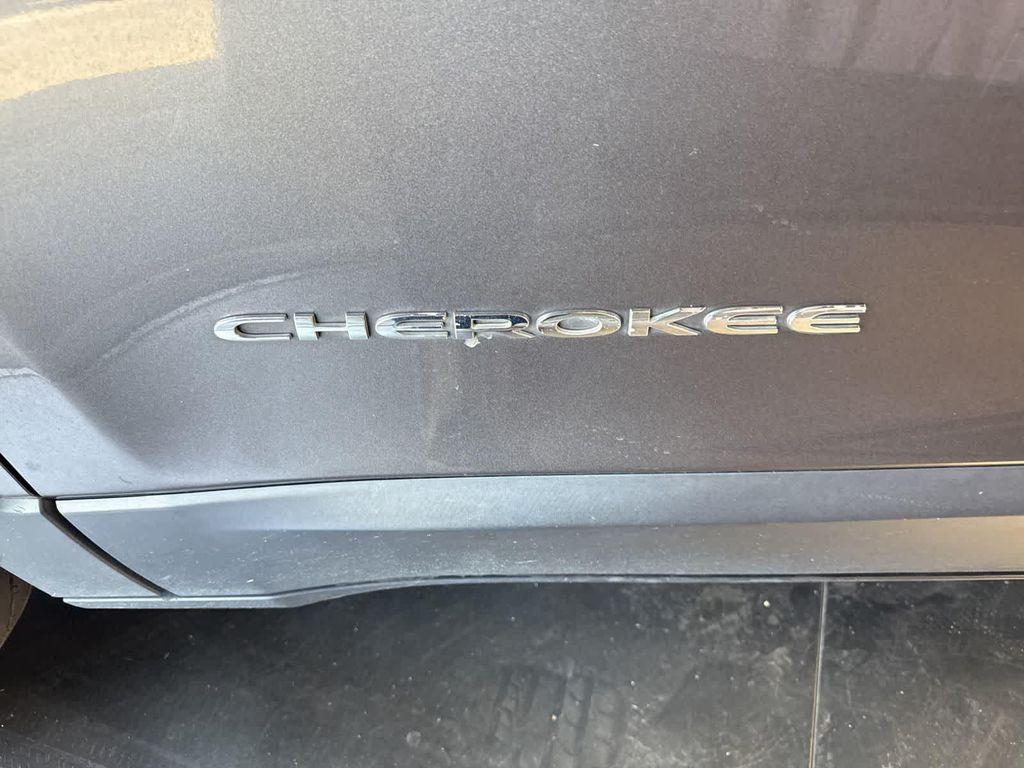 used 2020 Jeep Cherokee car, priced at $14,995